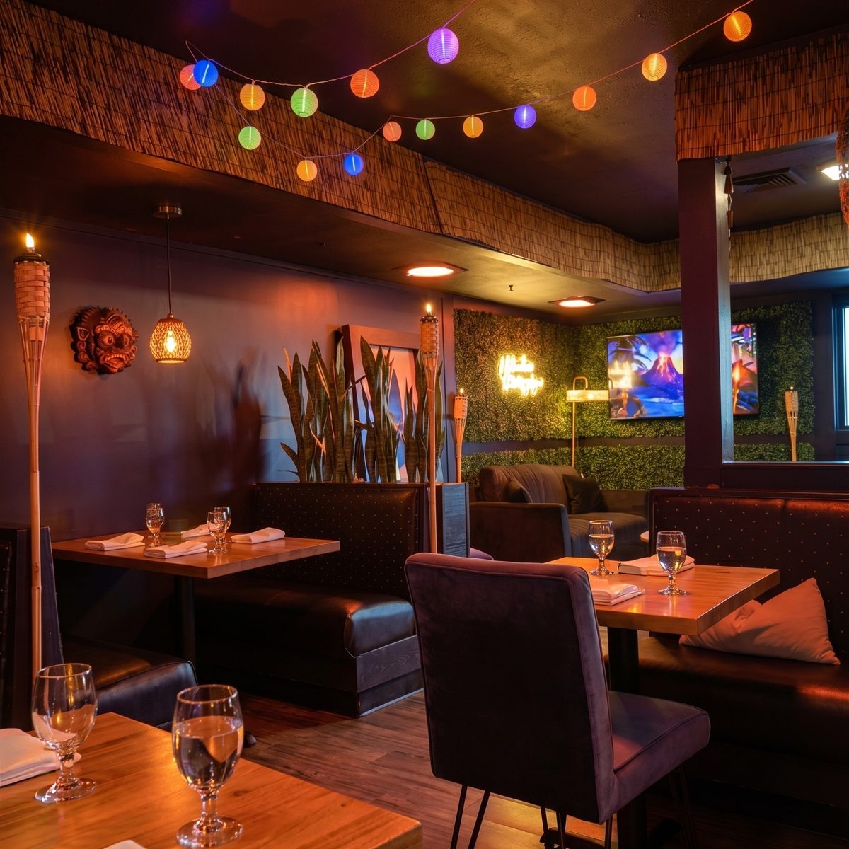 Bar Experience & Vibe at JEM Social